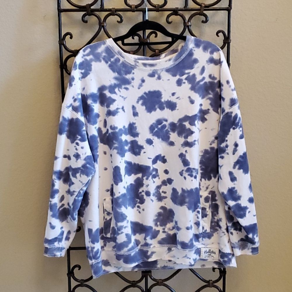 HOLLISTER Tie-Dyed Sweatshirt - Size Large‎
